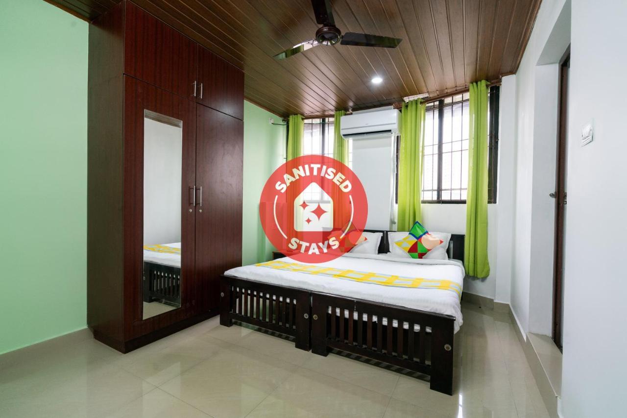 Oyo Home 49697 Aj Apartments Kochi Exterior photo